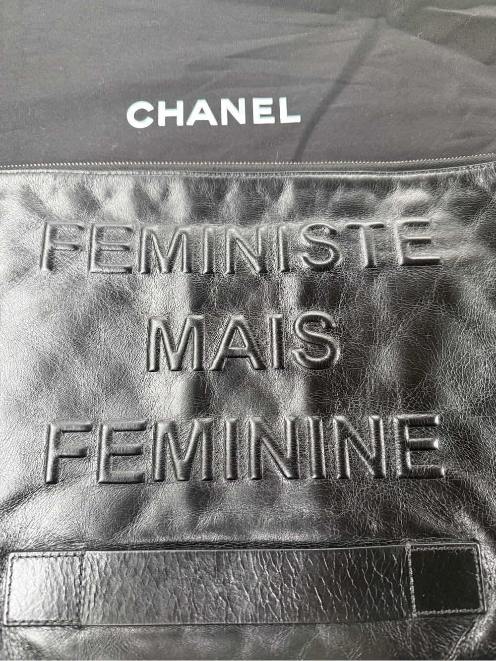 CLEAN. CHANEL Black Leather 'Feministe Mais Feminine' Zip Clutch & COA - Picture 9 of 10